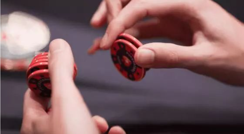 “德州扑克技巧：电话中也能轻松玩转”